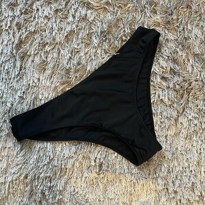 🛍️B2G1 FREE🛍️NWOT Black bikini cheeky bottom